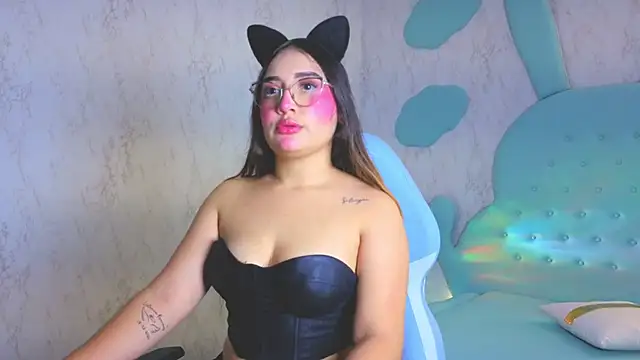 Mia Cuttee online show from November 2025 03:49:02 AM