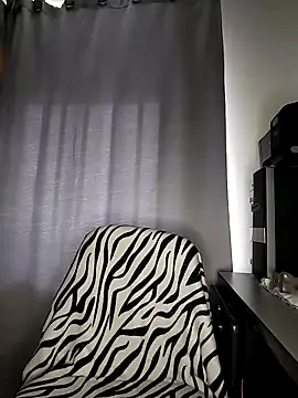 Mia-Reyes online show from October 2025 01:18:02 PM