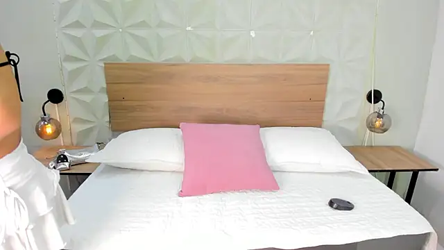 ValeryTrans  online show from February 2026 01:23:01 PM