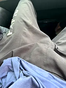 Snapshot of henrique61 chatting on September 2025 11:24:02 AM henrique61 online show from September 2025 11:24:02 AM