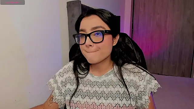 amberhoney02 online show from November 2025 01:48:02 AM