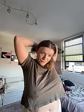 Seturselfonfire online show from February 2026 07:43:01 PM