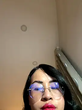 EllieYoon online show from December 2025 03:21:02 PM