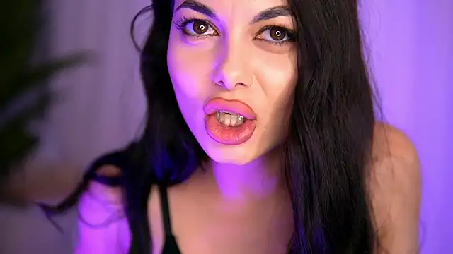 SierraVyx online show from November 2025 11:00:02 AM