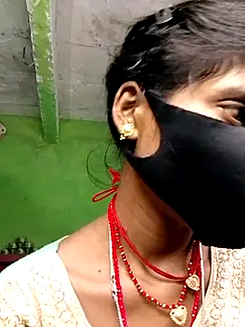 Cuty kinjal online show from September 2025 11:30:01 PM