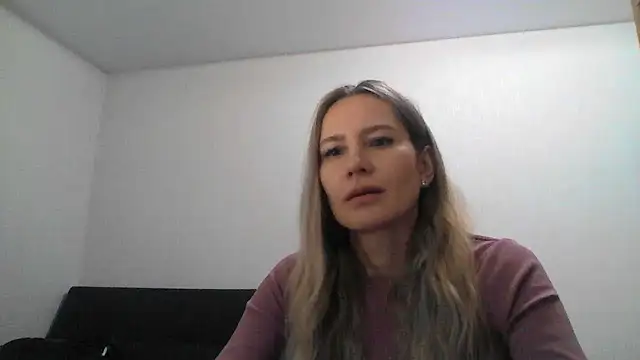 Tavriena online show from November 2025 05:55:02 PM