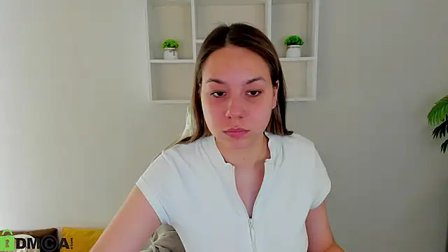 Al1ice Moures online show from October 2025 09:31:01 AM