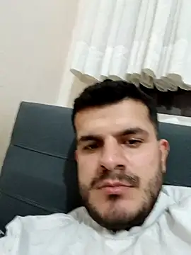 kadiirsekercii online show from February 2026 11:22:01 PM