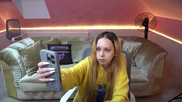 Luchi Sun online show from November 2025 11:12:02 AM