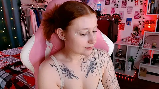 Ayla Hicks online show from November 2025 08:23:02 PM