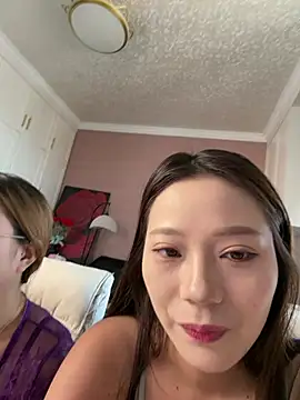 Snapshot of redrose520 chatting on July 2026 05:43:02 AM redrose520 online show from July 2026 05:43:02 AM