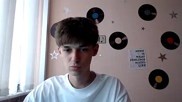 Hoot Dude  online show from October 2025 12:12:02 PM