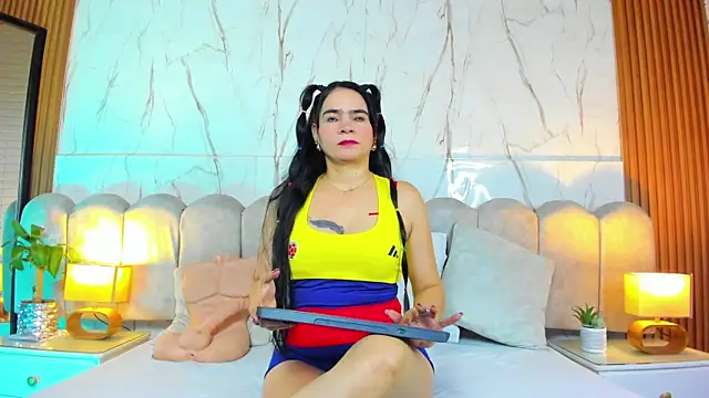 Samantha Fiire online show from July 2026 12:31:02 PM