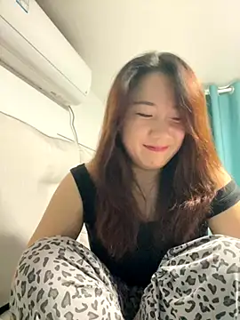 Snapshot of Momo-9988 chatting on October 2025 05:25:02 PM Momo-9988 online show from October 2025 05:25:02 PM