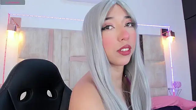 emily  walker online show from September 2025 11:59:01 AM