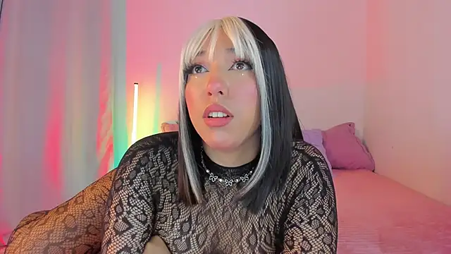 emily  walker online show from May 2026 11:23:04 PM