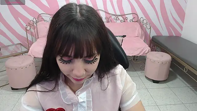 saabrina  online show from October 2025 01:12:02 PM