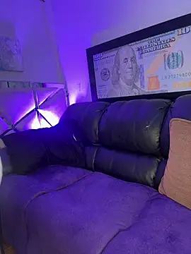 liz and thiago online show from December 2025 01:31:02 PM