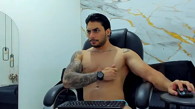 Miike Stone1 online show from October 2025 12:58:01 PM