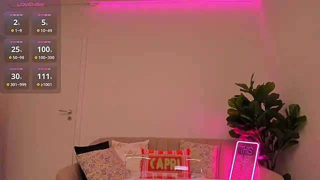 TiaBelle online show from October 2025 05:21:02 PM