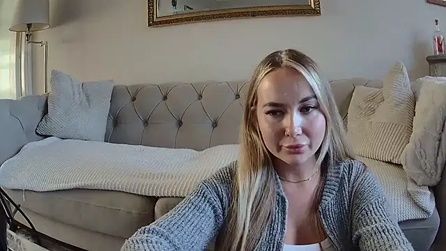 BarbieDolly x online show from October 2025 04:37:02 PM