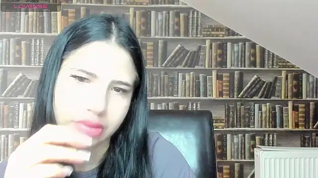 Malibu J online show from November 2025 08:47:01 AM