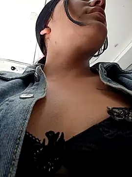   Antonella online show from November 2025 03:13:02 PM