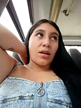   Antonella online show from November 2025 04:07:02 PM