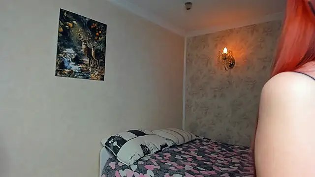 Red FoxGirl online show from September 2025 05:28:01 PM