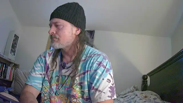 HippieDad333 online show from May 2026 10:08:02 PM