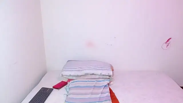 Snapshot of lorenacapelli chatting on November 2025 08:07:02 PM lorenacapelli online show from November 2025 08:07:02 PM