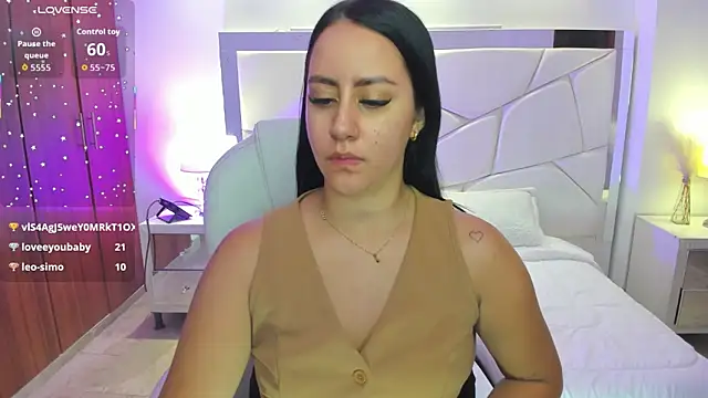 Natasha Kiim  online show from March 2026 04:18:01 AM