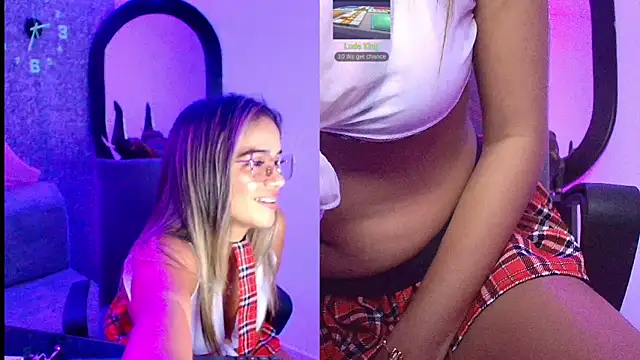 Snapshot of Sally_Ricci chatting on October 2025 04:45:01 AM Sally Ricci online show from October 2025 04:45:01 AM