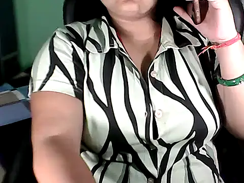 BABITA KUMARII online show from October 2025 03:53:01 PM