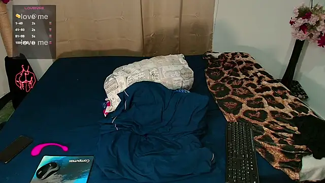 LucasGaeel online show from March 2026 01:42:02 AM