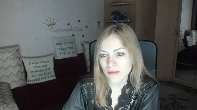 Tiffany Bates online show from October 2025 03:06:01 AM