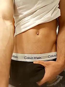 ruiiizz online show from April 2026 04:43:02 PM