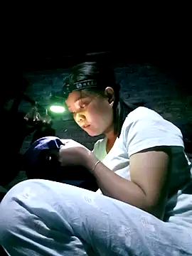 Samyy xx online show from December 2025 12:32:01 PM