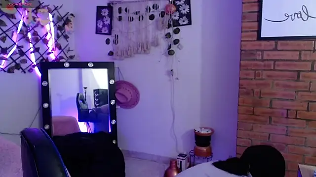 isa bunny18 online show from October 2025 03:14:02 AM