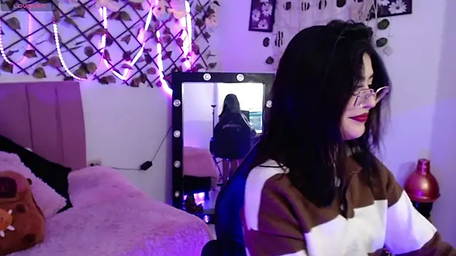 isa bunny18 online show from October 2025 03:38:01 AM