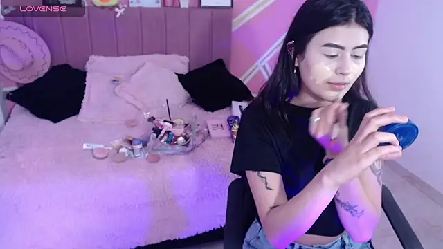 Snapshot of isa_bunny18 chatting on February 2026 08:24:02 PM isa bunny18 online show from February 2026 08:24:02 PM