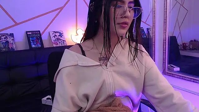 Snapshot of isa_bunny18 chatting on February 2026 05:48:02 AM isa bunny18 online show from February 2026 05:48:02 AM