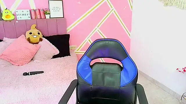 Snapshot of isa_bunny18 chatting on February 2026 08:54:01 PM isa bunny18 online show from February 2026 08:54:01 PM