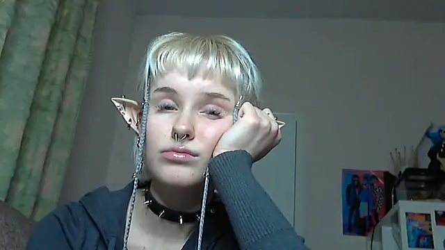 Paradoxy  online show from December 2025 09:44:02 PM