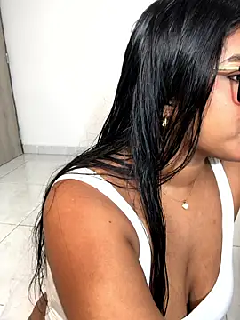 Snapshot of AnaBrowmn chatting on January 2026 12:07:02 PM AnaBrowmn online show from January 2026 12:07:02 PM