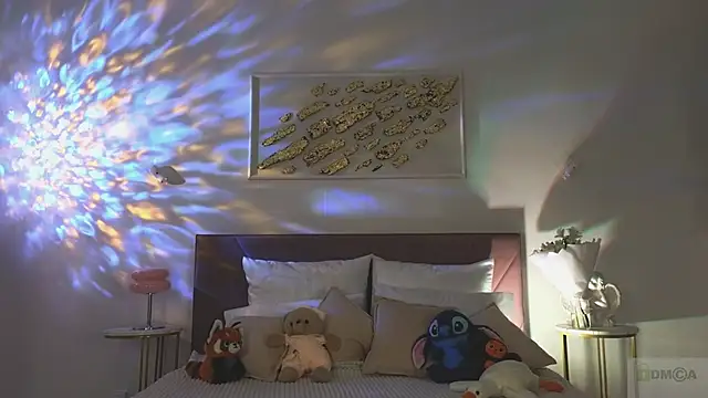 Nicole Broown  online show from December 2025 09:12:02 PM