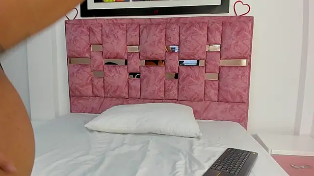 abella lov online show from October 2025 12:17:02 PM