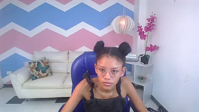 adisson petite1 online show from October 2025 12:24:01 PM