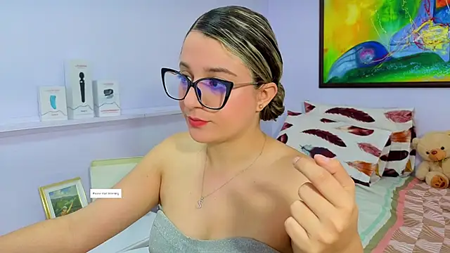 katiaa lovv online show from March 2026 12:01:02 PM