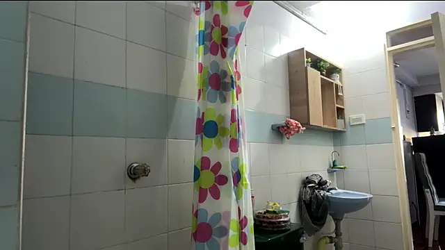 katiaa lovv online show from June 2026 11:56:02 AM